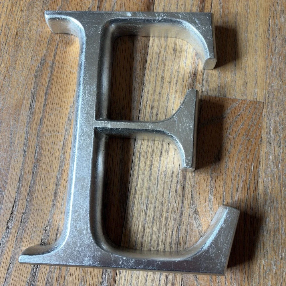 RESTORATION HARDWARE 9